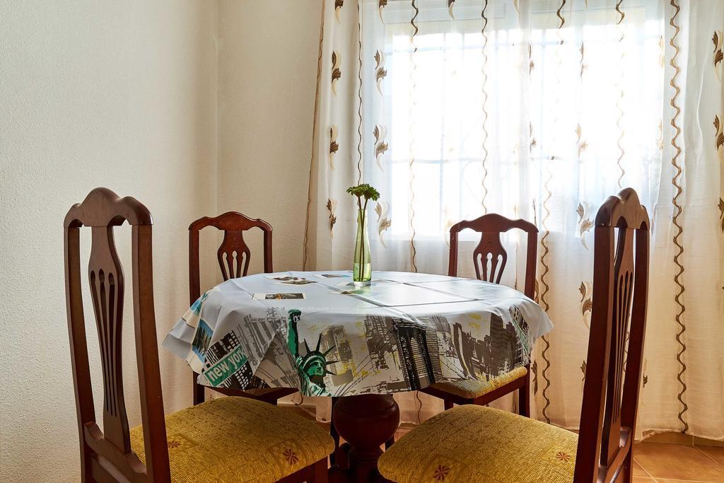 Espanhouse Baikal 54 Οριουέλα Εξωτερικό φωτογραφία