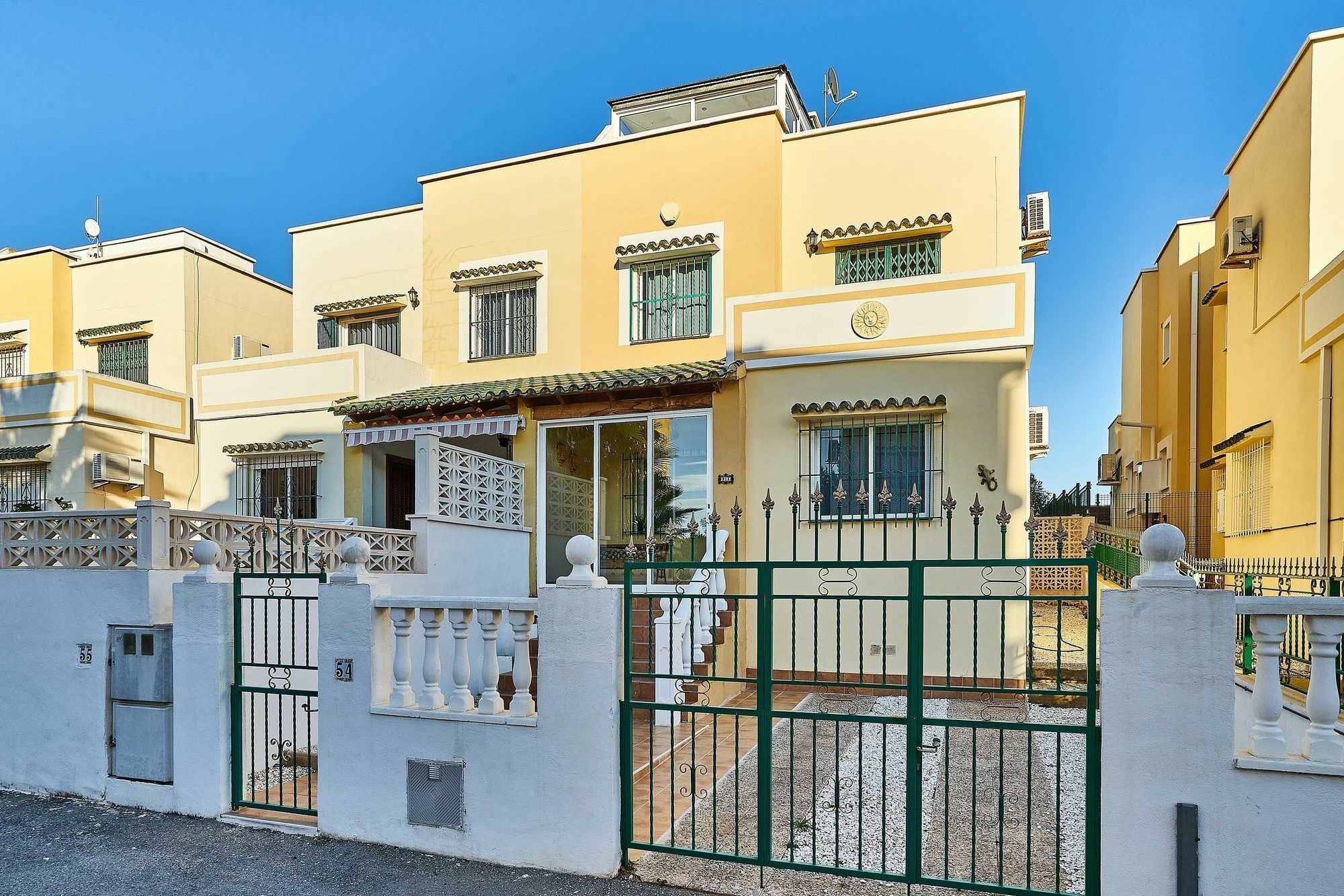 Espanhouse Baikal 54 Οριουέλα Εξωτερικό φωτογραφία