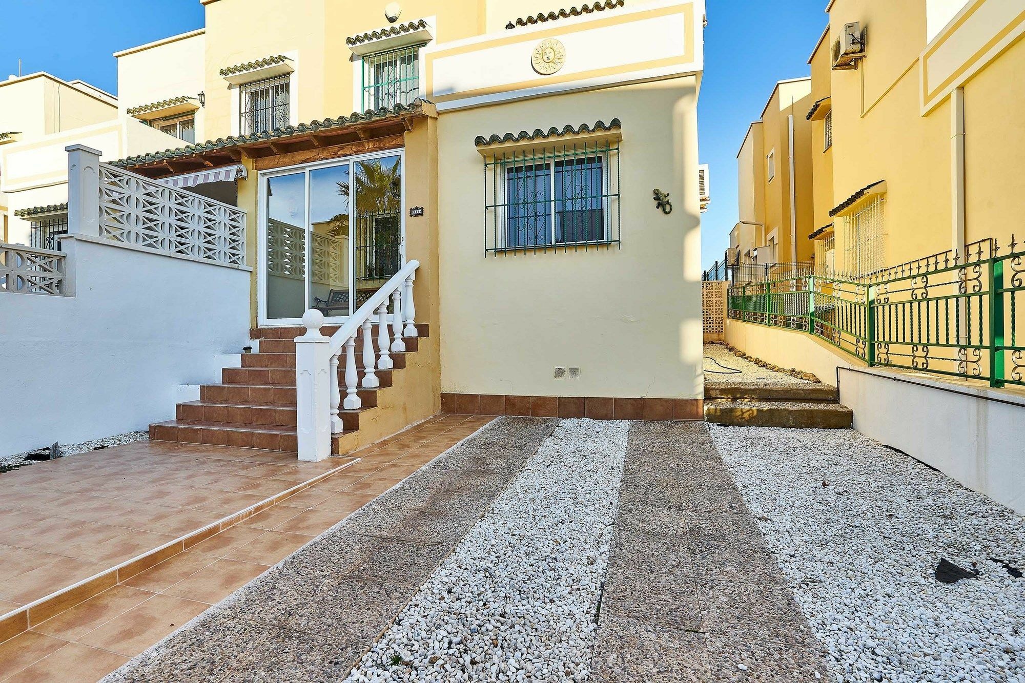 Espanhouse Baikal 54 Οριουέλα Εξωτερικό φωτογραφία